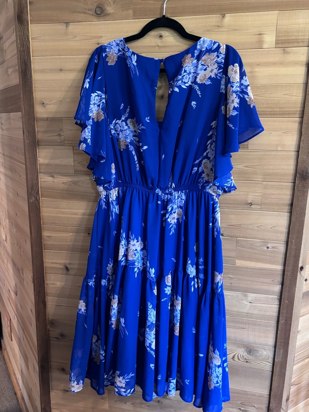 Floral Flutter-Sleeve Midi Dress in Royal Blue - Picture 2 of 3